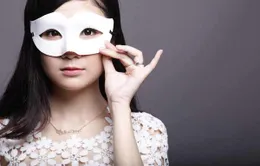 Thu Thảo - Người giấu mặt: Khéo léo hay giả tạo?